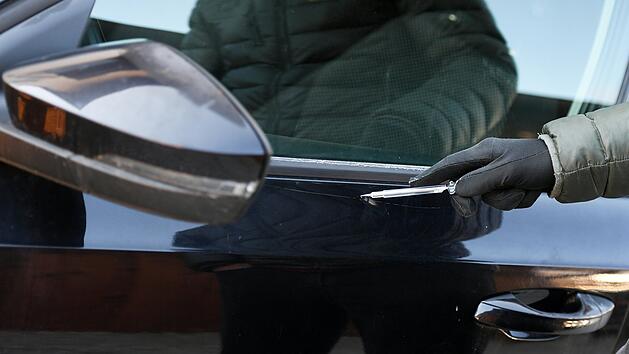 126 zerkratzte Autos in N&uuml;rnberg: Polizei erh&auml;lt nach Jahren Nachricht