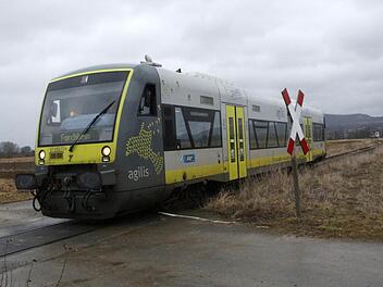 Die Zuge ab Forchheim von 14,02 Uhr bis 22.02 Uhr werden durch Omnibusse ersetzt. Foto: Josef Hofbauer