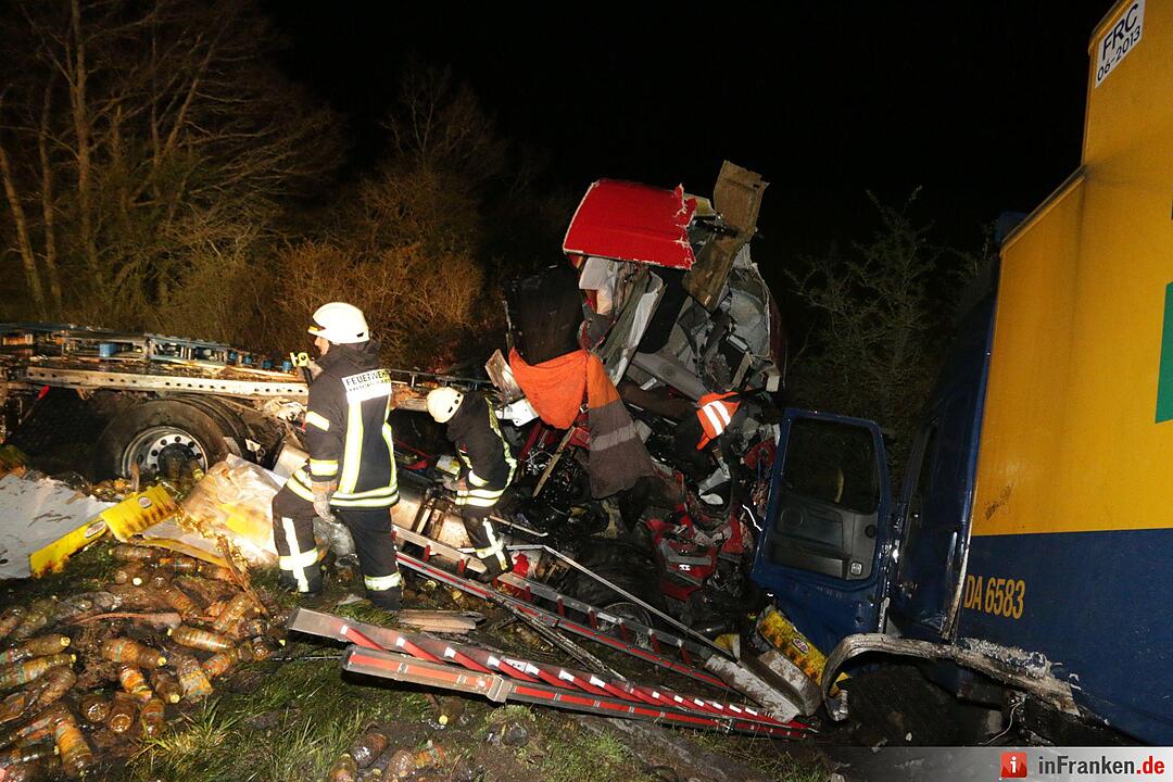 Lkw-Unfall auf A3: Vollsperrung