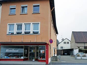 Die Sanierung des ehemaligen Kaufhauses ist abgeschlossen und das Haus in der Hauptstraße wieder bewohnt.