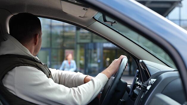 Stalker, Autofahrer, Kinder, Stalker, aus Auto heraus angesprochen, in Auto gelockt