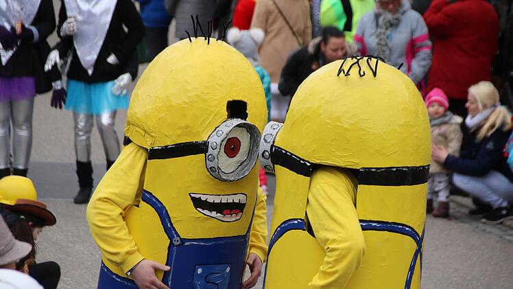 Faschingsumzug in Poppenlauer  Foto: Thomas Malz