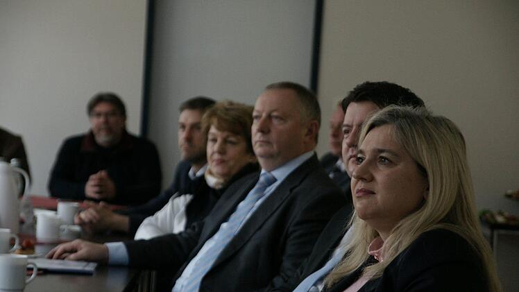 ayerns Gesundheitsministerin Melanie Huml (CSU) informierte sich &uuml;ber den Betrieb sowie Sorgen und N&ouml;te in der Franz-von-Pr&uuml;mmer-Klinik. Foto: Steffen Standke