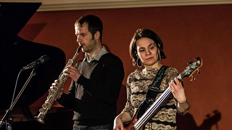 Das Quartett der Kontrabassistin Sina Rien gastierte  mit Christopher Lübeck (Klavier), Christian Patzer (Flöte, Saxofon) und Claas Lausen (Schlagzeug).Foto: Jochen Berger