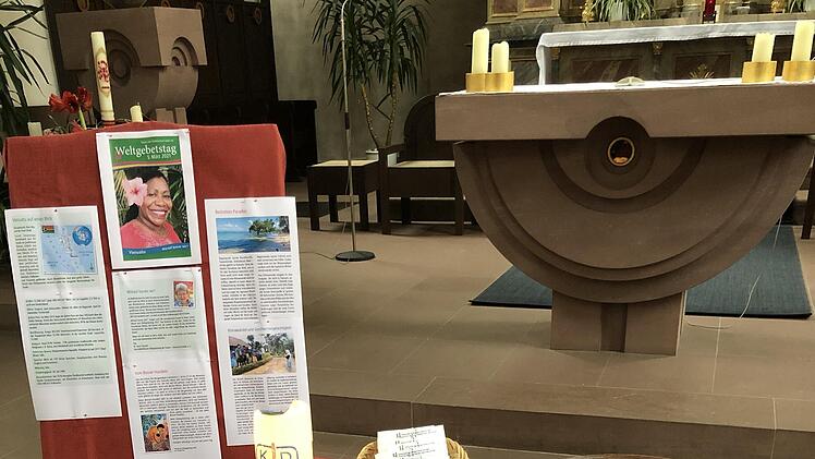 Die Tischgruppe in Oberleichtersbach informiert über die Insel Vanuatu und deren Lebensverhältnisse. Foto: Claudia Annon