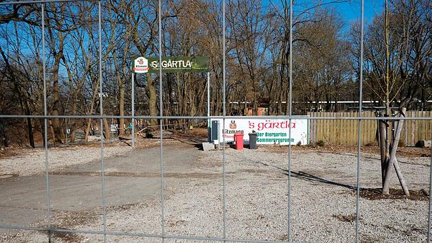 Das "Gärtla" in Nürnberg am Stadion hinter Gitter. Foto: Nikolas Pelke