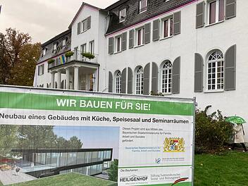 Die Bildungsstätte Heiligenhof in Bad Kissingen feiert 70-jähriges Bestehen und plant ein neues Gebäude.
