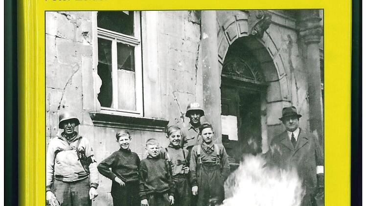 Die Titelseite des Buches "Neubeginn in Oberfranken, 1945-1949 Die Landkreise Kronach und Kulmbach" Repro: K.- H. Hofmann