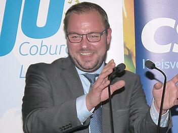 Zeigt, wo's lang geht: Sebastian Straubel, Bürgermeister aus Lautertal,     will erster CSU-Landrat seit dem Zweiten Weltkrieg  werden.Foto: Berthold Köhler