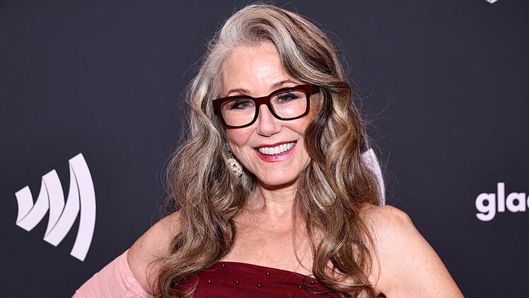 Mary McDonnell spielte ihre bekannteste Rolle an der Seite von Kevin Costner in "Der mit dem Wolf tanzt" (1990).