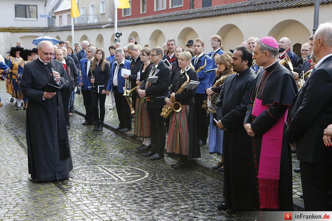 Herzlicher Empfang für Georg Gänswein in Höchstadt