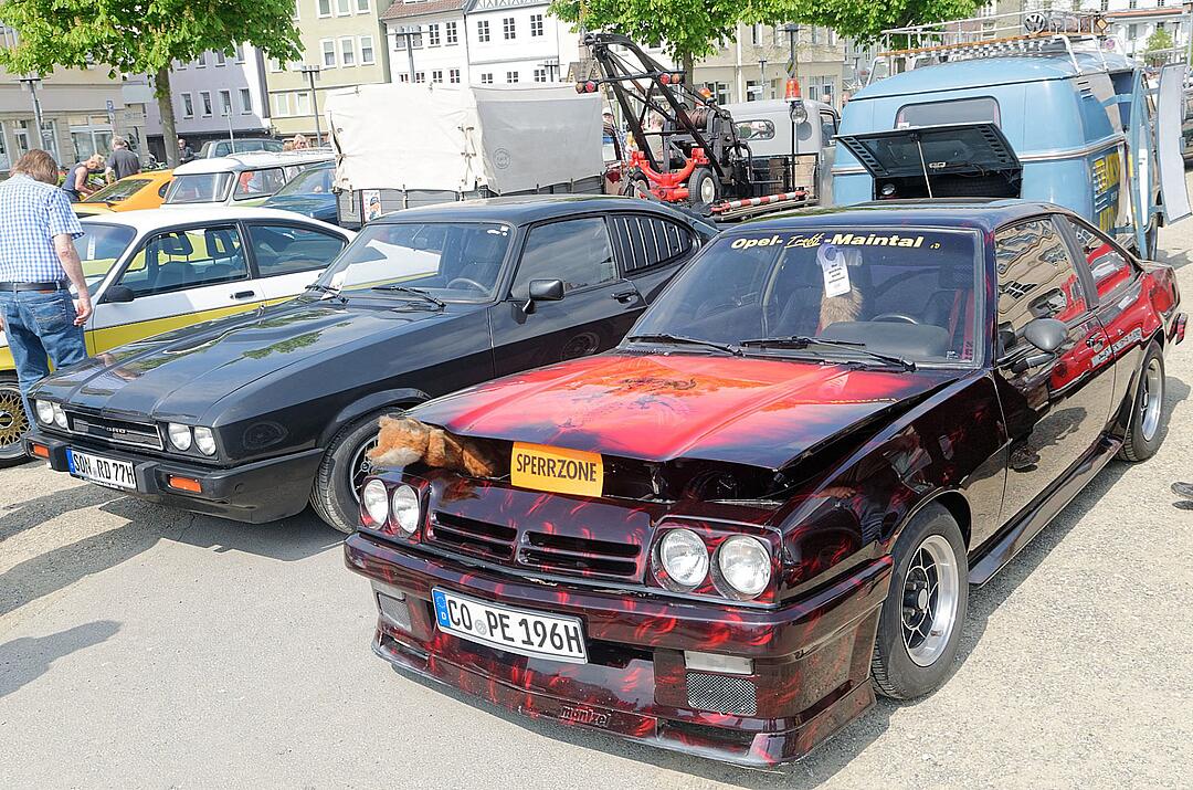 Über 500 Autos zogen Besucher aus nah und fern an