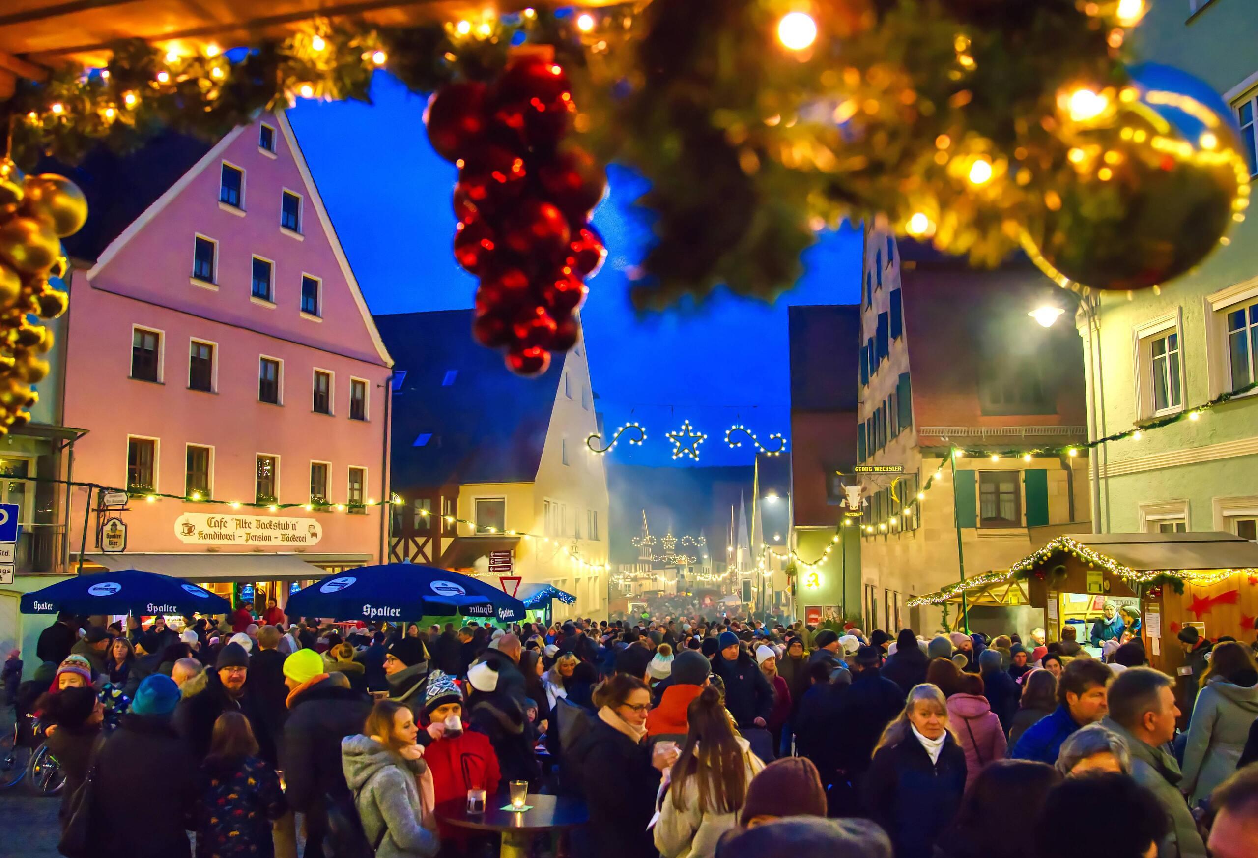 Top 10 Weihnachtsmärkte in Franken 2023: Leser wählen Nürnberger ...