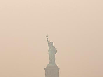 Waldbr&auml;nde in Kanada - New York City