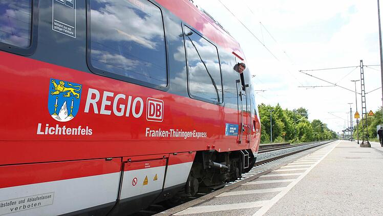 So könnte er aussehen, der Franken-Thüringen-Express namens Lichtenfels. Fotomontage: Michael Beetz