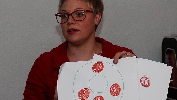 Die Kerzen müssen nicht immer symmetrisch angeordnet werden. Foto: Johanna Blum