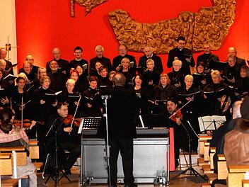 Die Chorgemeinschaft Magdalenenchor Ebelsbach und Chor St. Kilian Haßfurt war das Rückgrat der konzertanten Aufführung.Günther Geiling