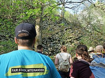 Die Deutsche Wanderjugend tagte nicht nur in der Rhön, sondern unternahm auch eine Wanderung zum Gangolfsberg.  Foto: Thorsten Flader