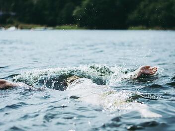 Heldentat am Rande des Oktoberfests: Wiesn-Besucher rettet Seniorin aus der Isar
