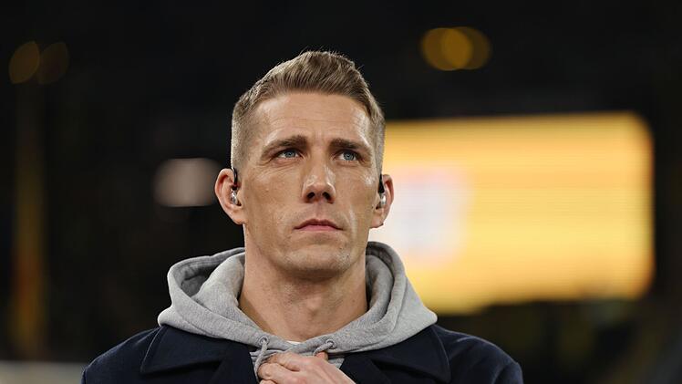 Nils Petersen ist f&uuml;r DAZN unterwegs. Wie ganz wenige im Business findet er neue, aber eben auch passende Worte f&uuml;rs ewig Gleiche auf dem Feld.