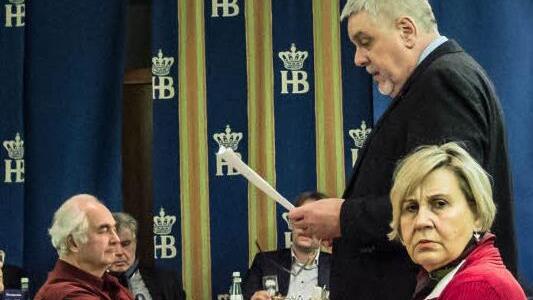 Oberbürgermeister Norbert Tessmer beim Informationsabend des Theaterkreises zur Generalsanierung des Coburger Musentempels.Foto: Jochen Berger