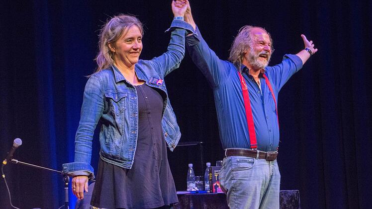 Klaus-Peter Wolf mit seiner Ehefrau Bettina Göschl, die aus Bamberg stammt.