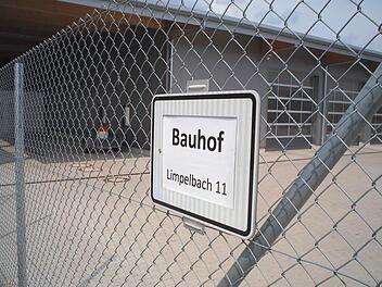 Das Personal des Wartmannsrother Bauhofes soll aufgestockt werden. Damit können wieder mehr Arbeiten selbst erledigt werden und müssen nicht fremdvergeben werden. Sollten zusätzliche Maschinen benötigt werden, können diese über die Allianz geliehen werden. Foto: Gerd Schaar