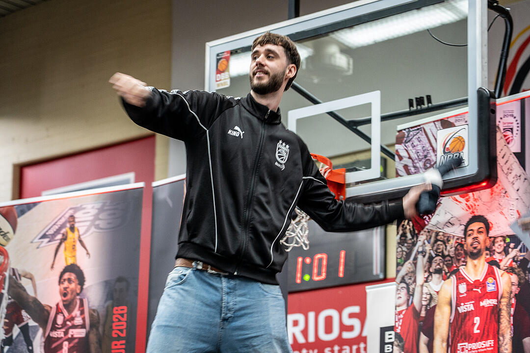 Freak City feiert seine Pokal-Helden.