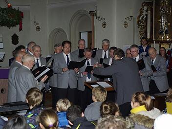 Der Männerchor des MGV Untererthal überzeugte mit einer guten Gesangsleistung.  Fotos: Winfried Ehling
