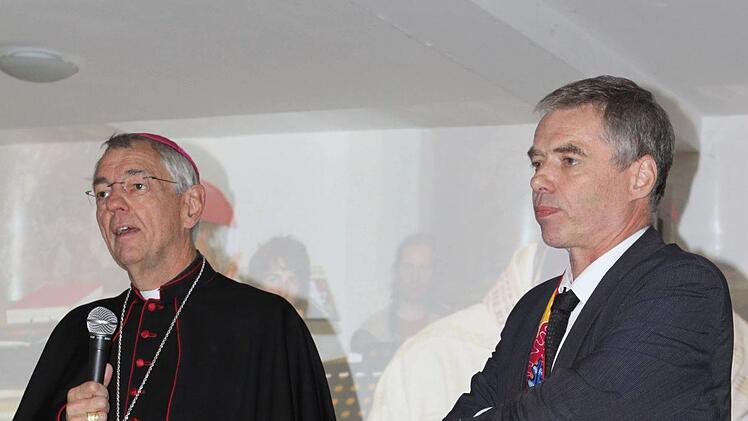 Erzbischof Ludwig Schick und Michael Kleiner bei der TalkrundeMichael Wunder