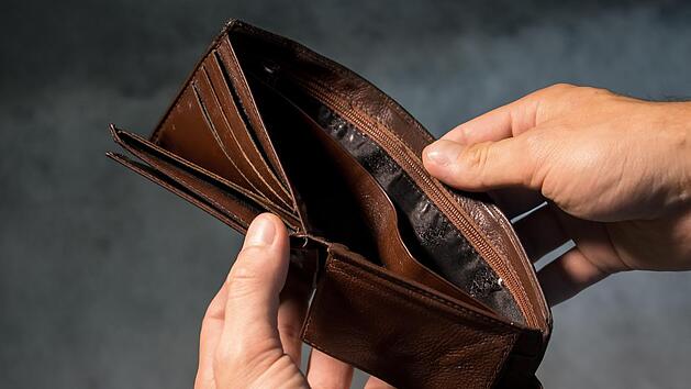 Die Folge steigender Inflation: Eine leere Geldb&ouml;rse.
