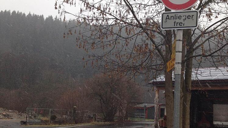 Die Straße "Im Sinntal" in Oberbach. Foto: Sebastian Schmitt-Matthea