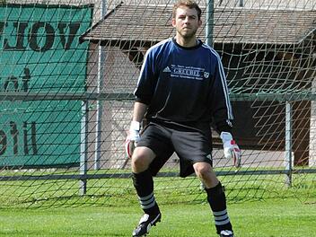 Arne Moritz vom FC Frankonia Eltingshausen hält nicht nur die Bälle, jetzt stellte er sich quasi in letzter Minute als einer von vier Vorsitzenden zur Verfügung. Foto: Archiv