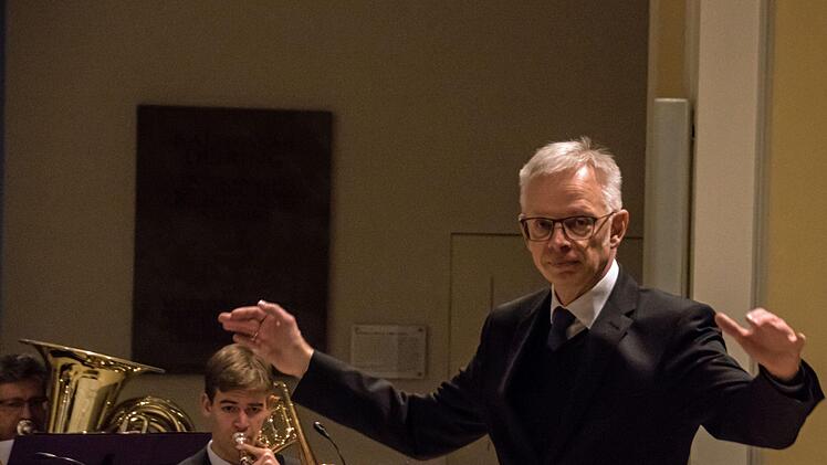 Zahlreiche Besucher lockte der Posaunenchor St. Moriz unter Leitung von Peter Stenglein mit seinem Konzert in die Morizkirche.Foto: Jochen Berger