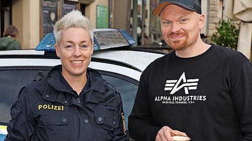 Mirko Minkenberg hat sich von Julia G&ouml;ckel zum Kaffee einladen lassen.