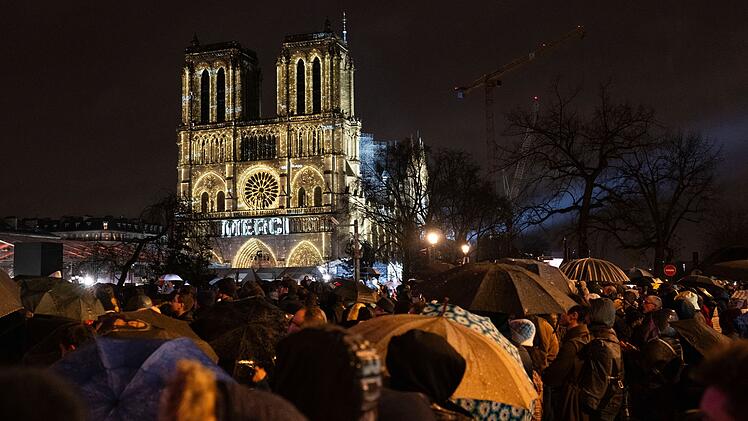 Wiedereröffnung Pariser Kathedrale Notre-Dame