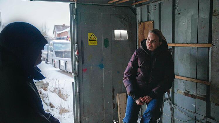 Ein B&uuml;rgergeldempf&auml;nger gesteht gegen&uuml;ber Sarah Tacke, dass er den Staat seit Jahrzehnten betr&uuml;gt.
