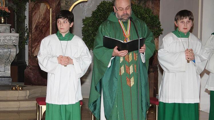 Pfarrer Eßel bestand seine Feuertaufe. Foto: Sonja Adam