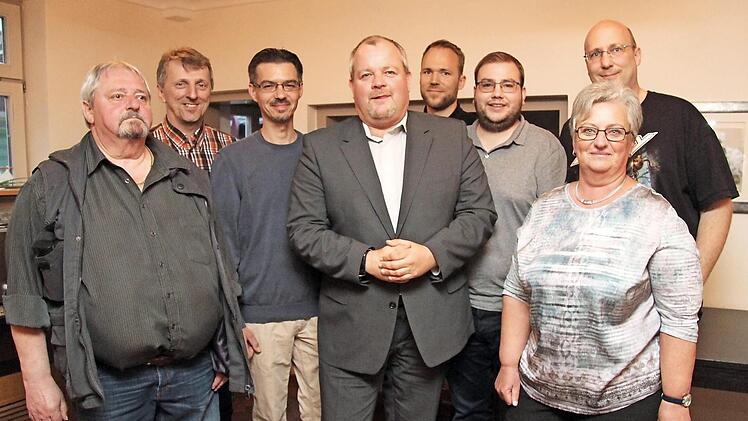 Thomas Rudel (Mitte) bleibt Vorsitzender der BWG, ihm zur Seite stehen mit Robert Klose und Florian Lochner zwei neue Stellvertreter. Foto: sae