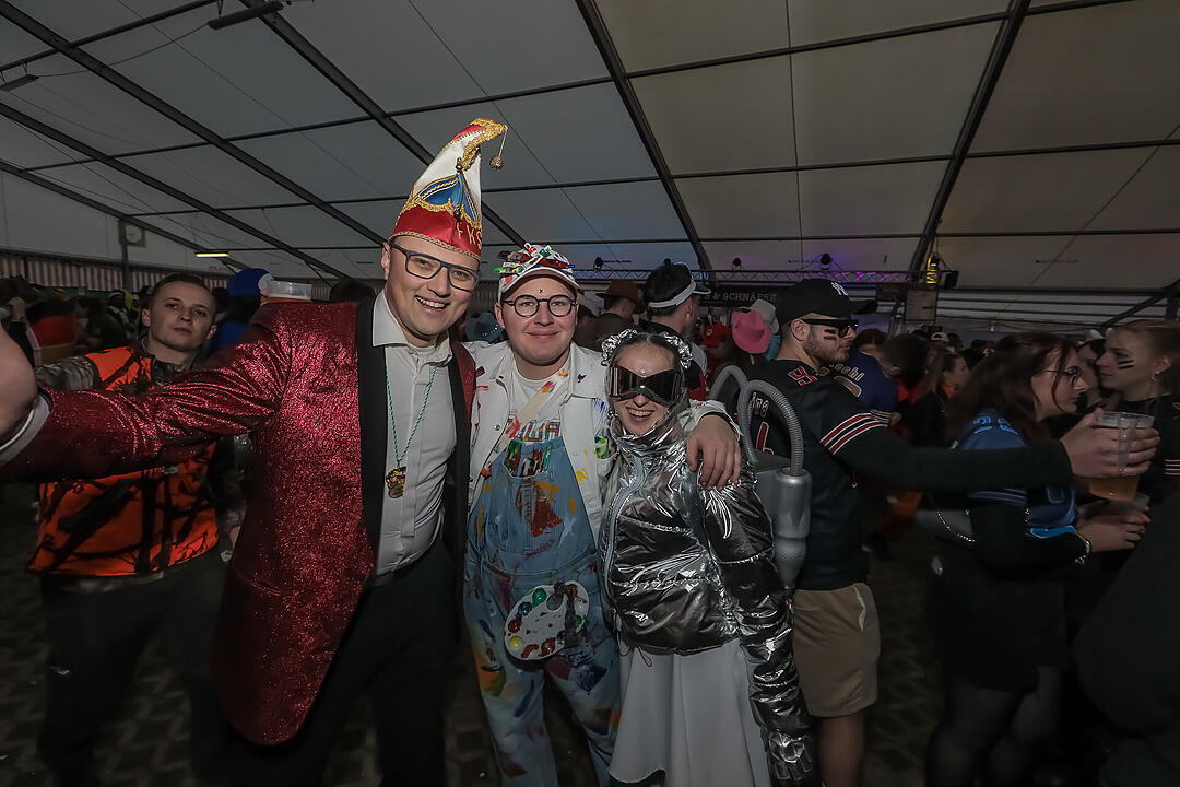 Im großen Festzelt wurde richtig gefeiert!