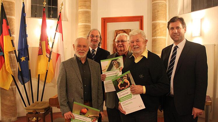 Die Geehrten: Norbert Braun, dahinter Johannes Mohr, daneben Eduard Zöbelein, davor Tobias Vogel und rechts  Hermann Ulm Foto: Carmen Schwind