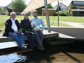 Theo Kestel, Kerstin Löw und Philip Kober freuen sich auf den Beginn der Kronacher Musiksonntage auf dem LGS-Gelände.Maria Löffler