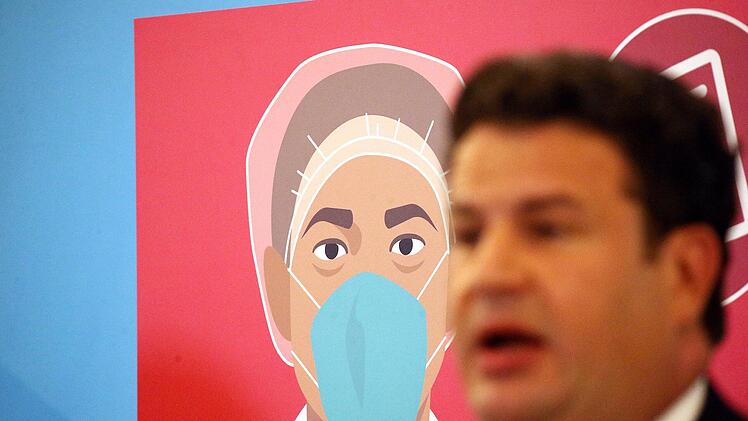 Ende Juli gibt Arbeitsminister Hubertus Heil (SPD) eine Pressekonferenz zum Arbeitsschutzkontrollgesetz. Foto: Wolfgang Kumm, dpa