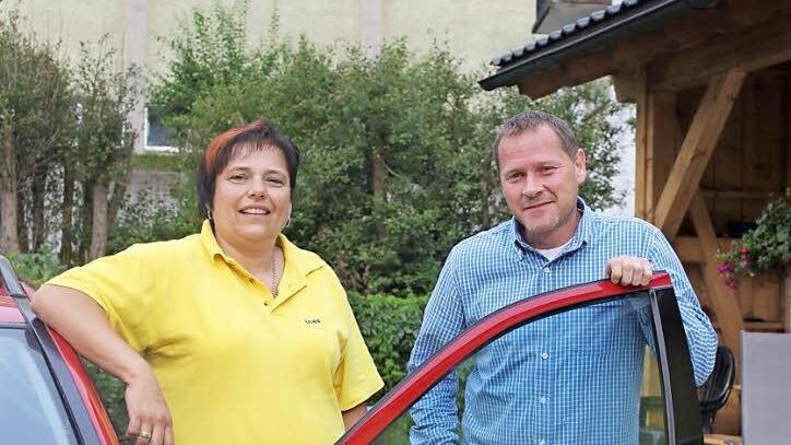 Ines Pechtold und Michael Müller sind die zwei Ärzte, die in der Rennsteigregion den Bereitschafts- und Notarztdienst in Personalunion "noch" ausüben.  Foto: Veronika Schadeck