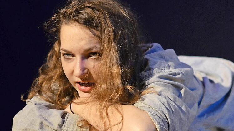 Jehanne Worch präsentiert im Rahmen der Besonderen Reihe das Monologstück "Kein Denkmal für Gudrun Ensslin". Foto: Fränkisches Theater
