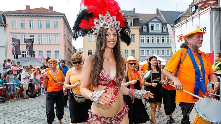 Impressionen vom Samba-Umzug am Sonntanachmittag.Foto: Matthias Hoch