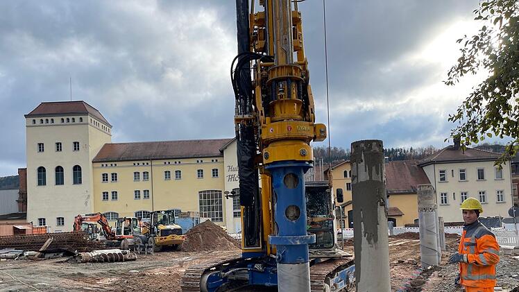Die Hofer Straße ist Großbaustelle. Foto: Jürgen Gärtner
