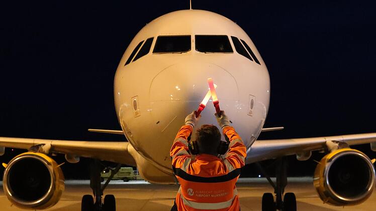 Flughafen Nürnberg: Oberbürgermeister fordert Nachtflugverbot - "leiden sehr"