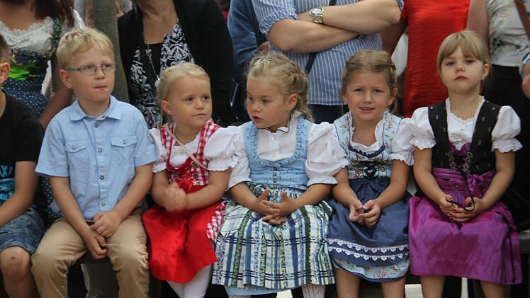 Auch der Nachwuchs passt auf. Foto: Veronika Schadeck