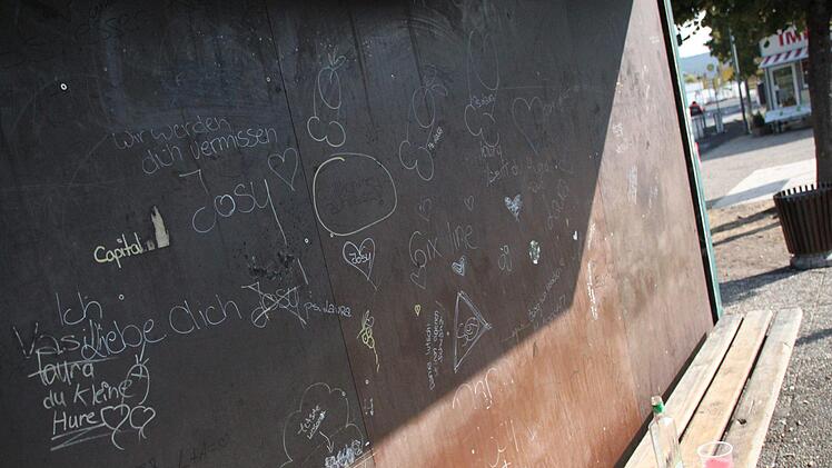 Der Busbahnhof ist zum Treffpunkt für die Jugend geworden. Foto: Ulrike Müller